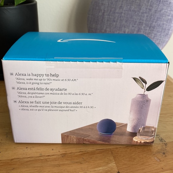 Amazon Alexa Echo Dot 5th generation - Picture 3 of 5